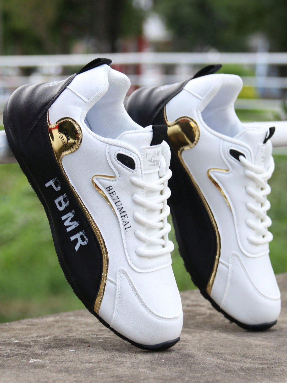 Tênis Corrida Recortes Esportivos Solado Leve