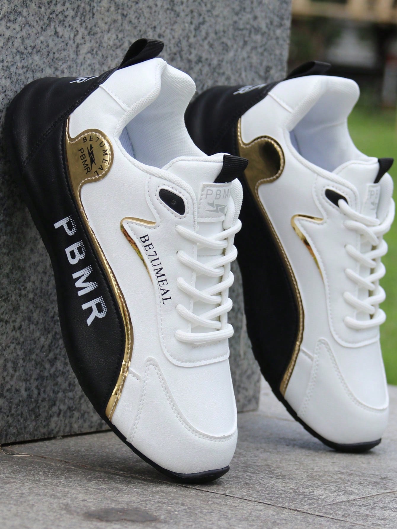 Tênis Corrida Recortes Esportivos Solado Leve