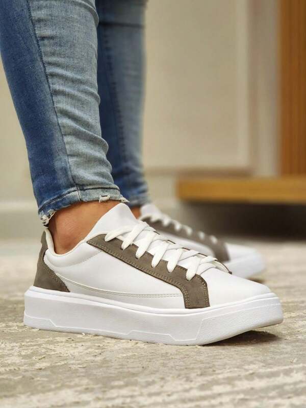 Tênis Casual Cano Baixo Com Recortes Solado Estruturado