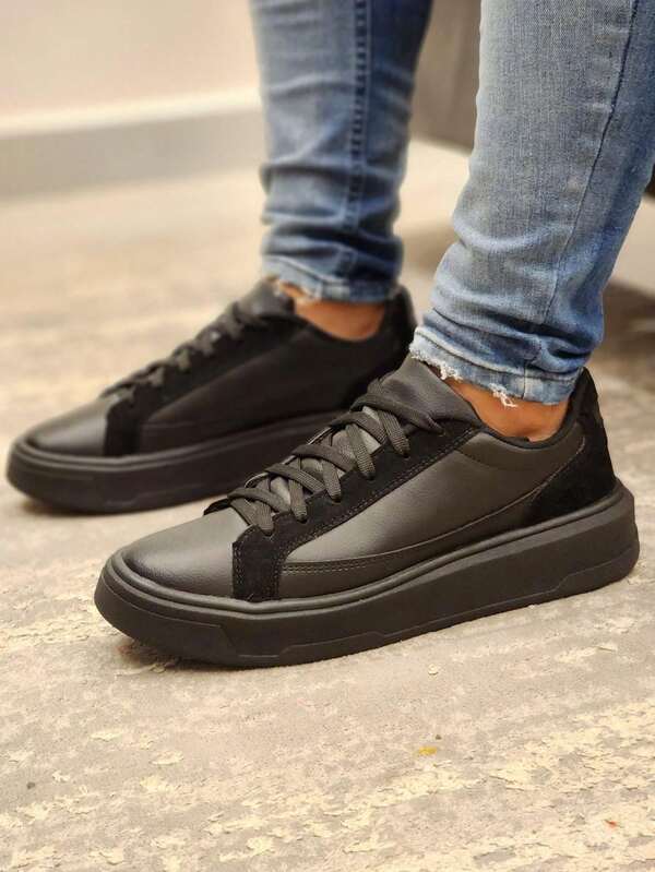 Tênis Casual Cano Baixo Com Recortes Solado Estruturado