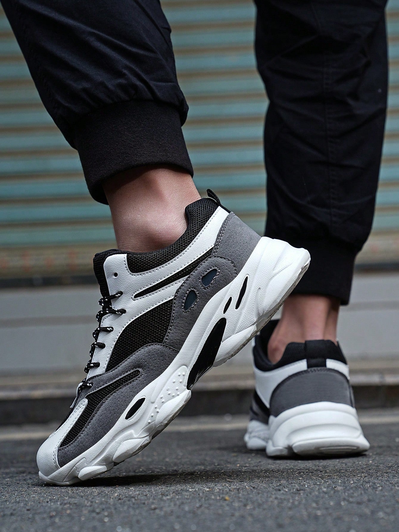 Tênis Corrida Estrutura Resistente Design Moderno