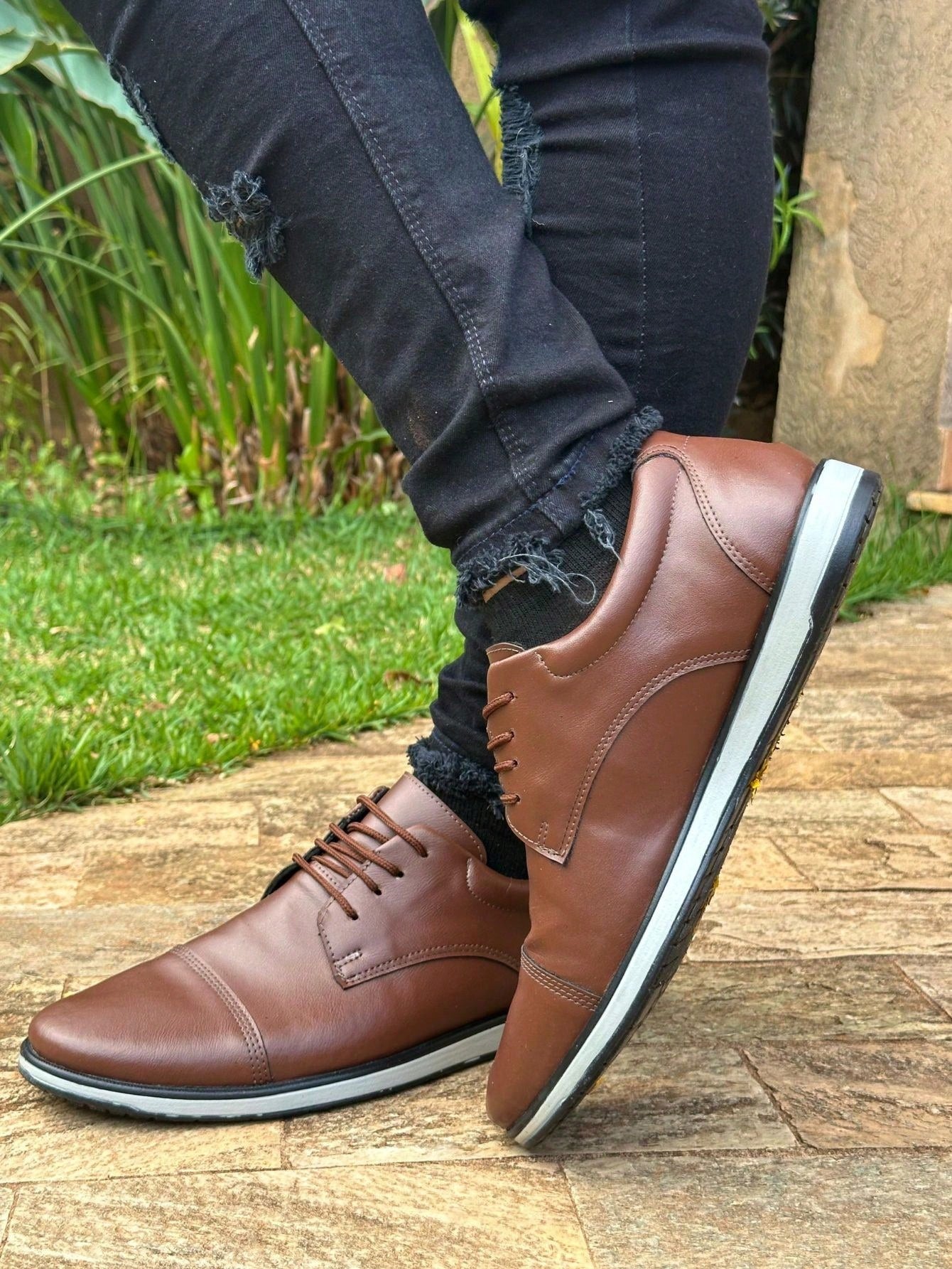 Tênis Casual Couro Com Solado Baixo Confortável