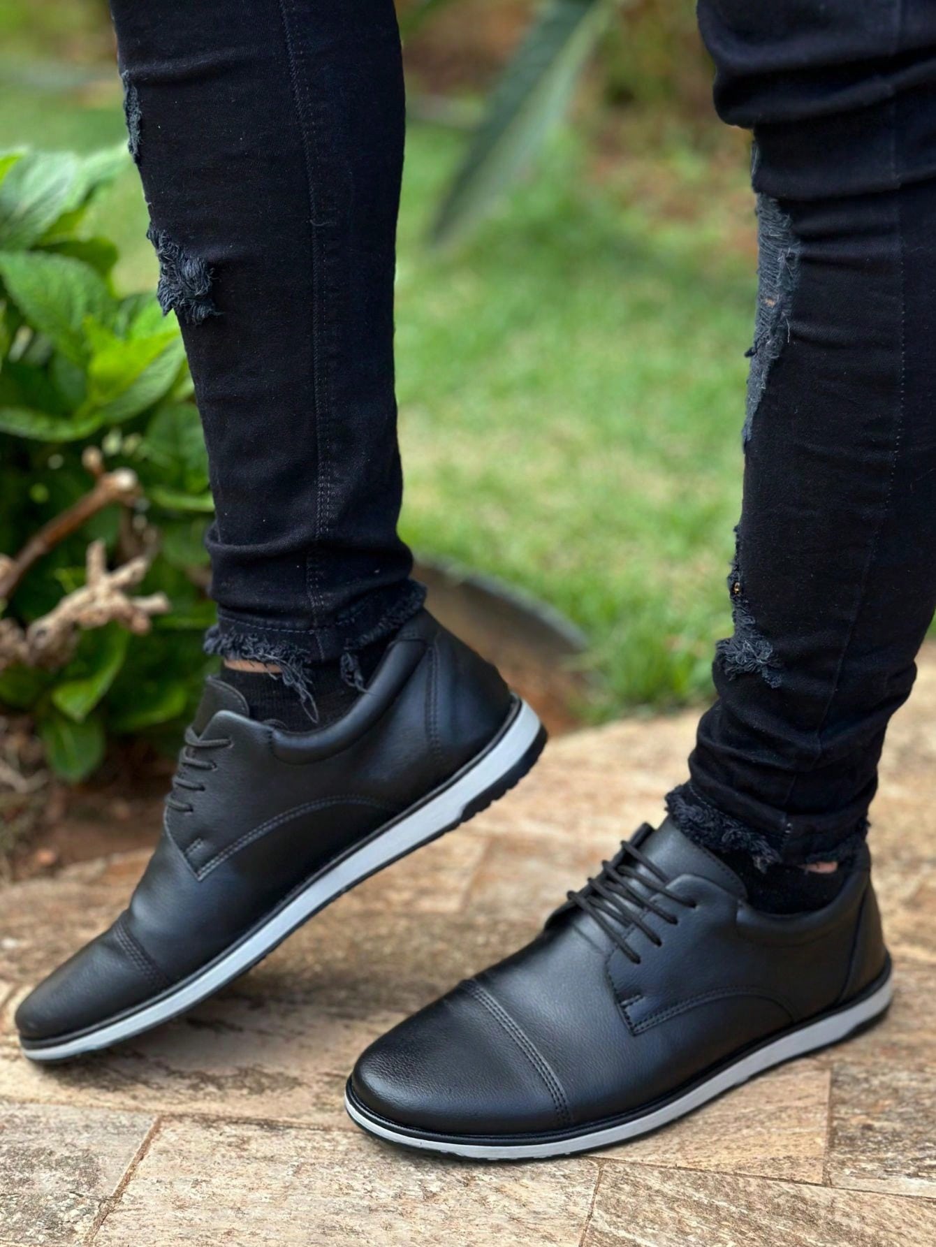 Tênis Casual Couro Com Solado Baixo Confortável