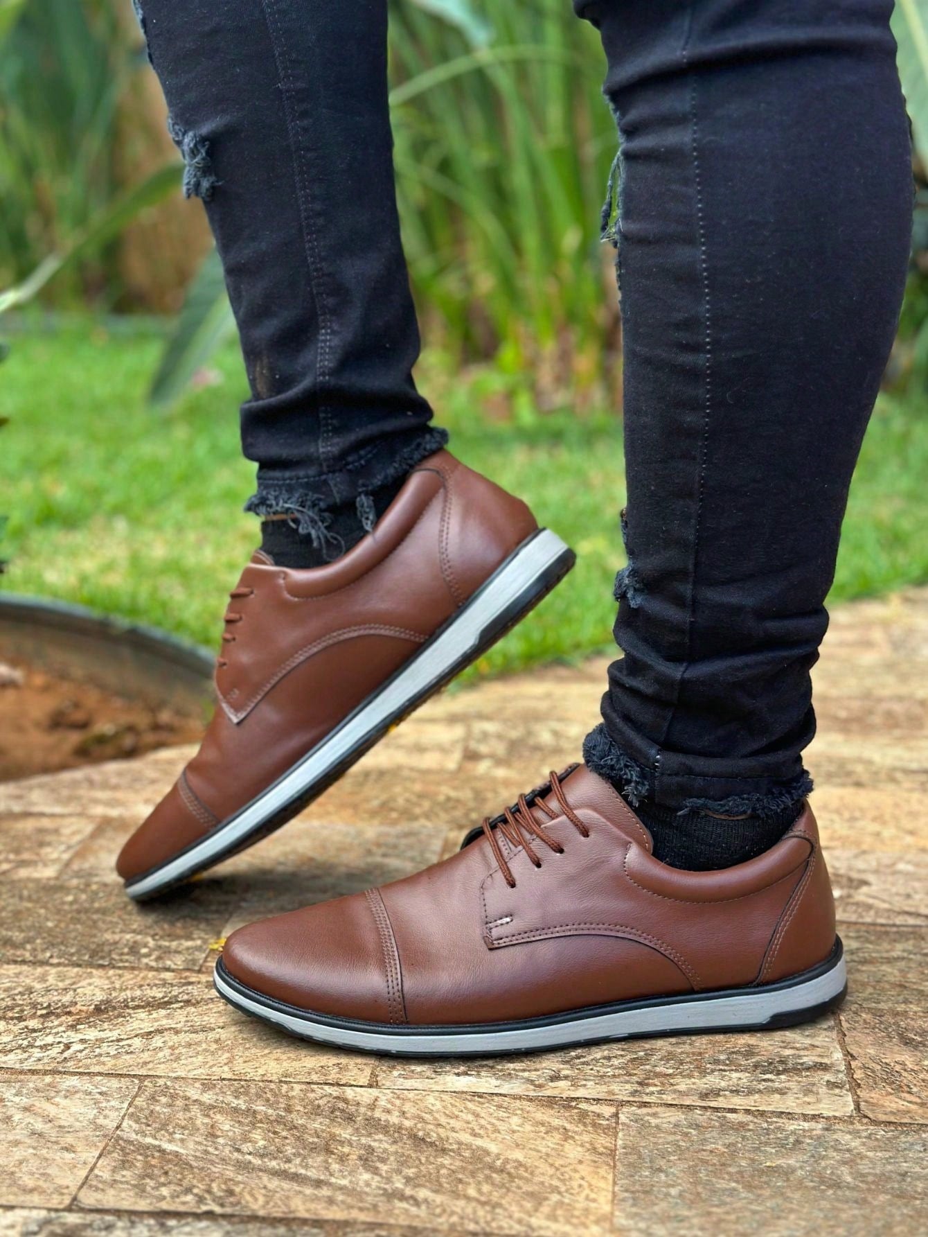 Tênis Casual Couro Com Solado Baixo Confortável