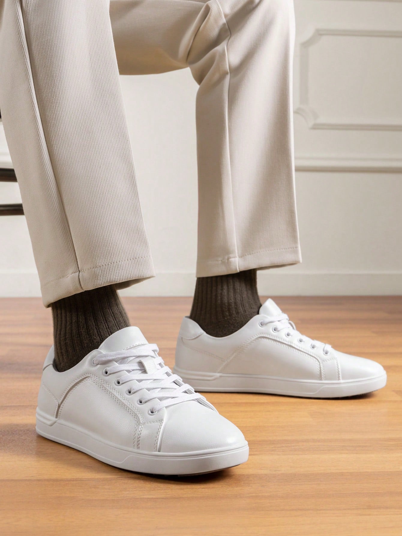 Tênis Casual Couro Com Solado Baixo Antiderrapante