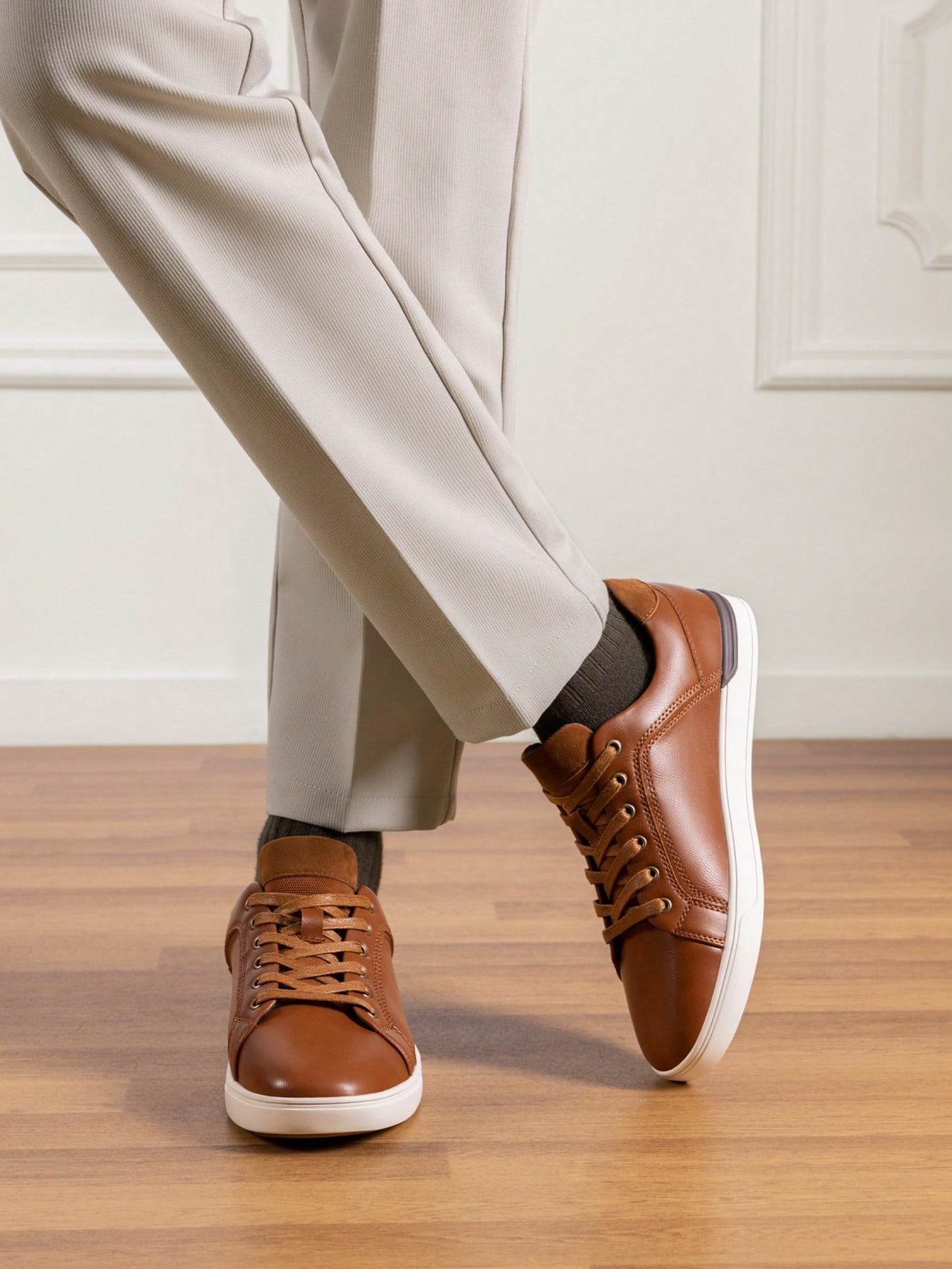 Tênis Casual Couro Com Solado Baixo Antiderrapante