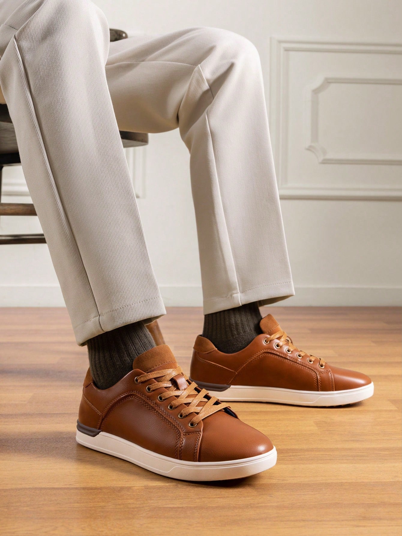 Tênis Casual Couro Com Solado Baixo Antiderrapante