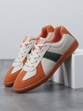 Tênis Casual Com Detalhes Em Camurça E Design Retrô