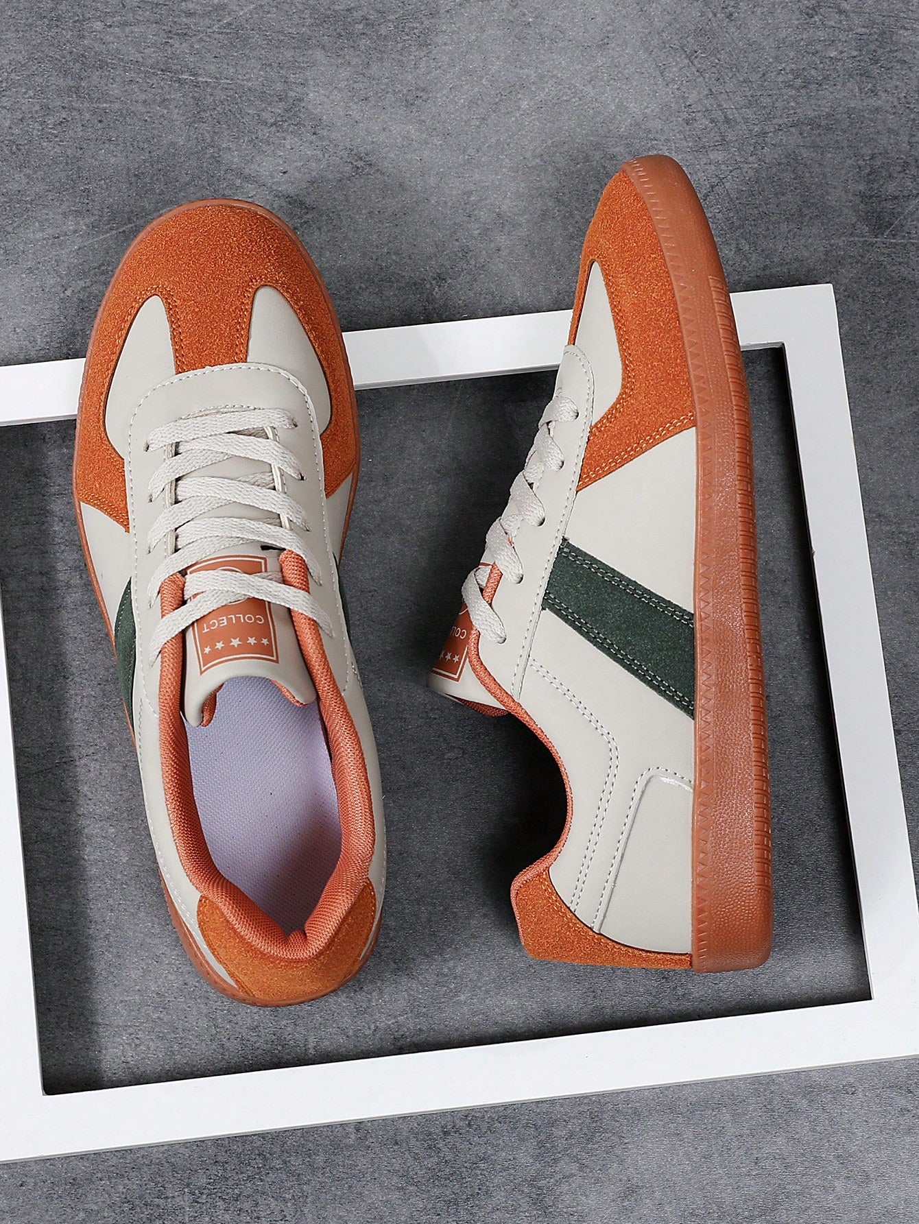 Tênis Casual Com Detalhes Em Camurça E Design Retrô