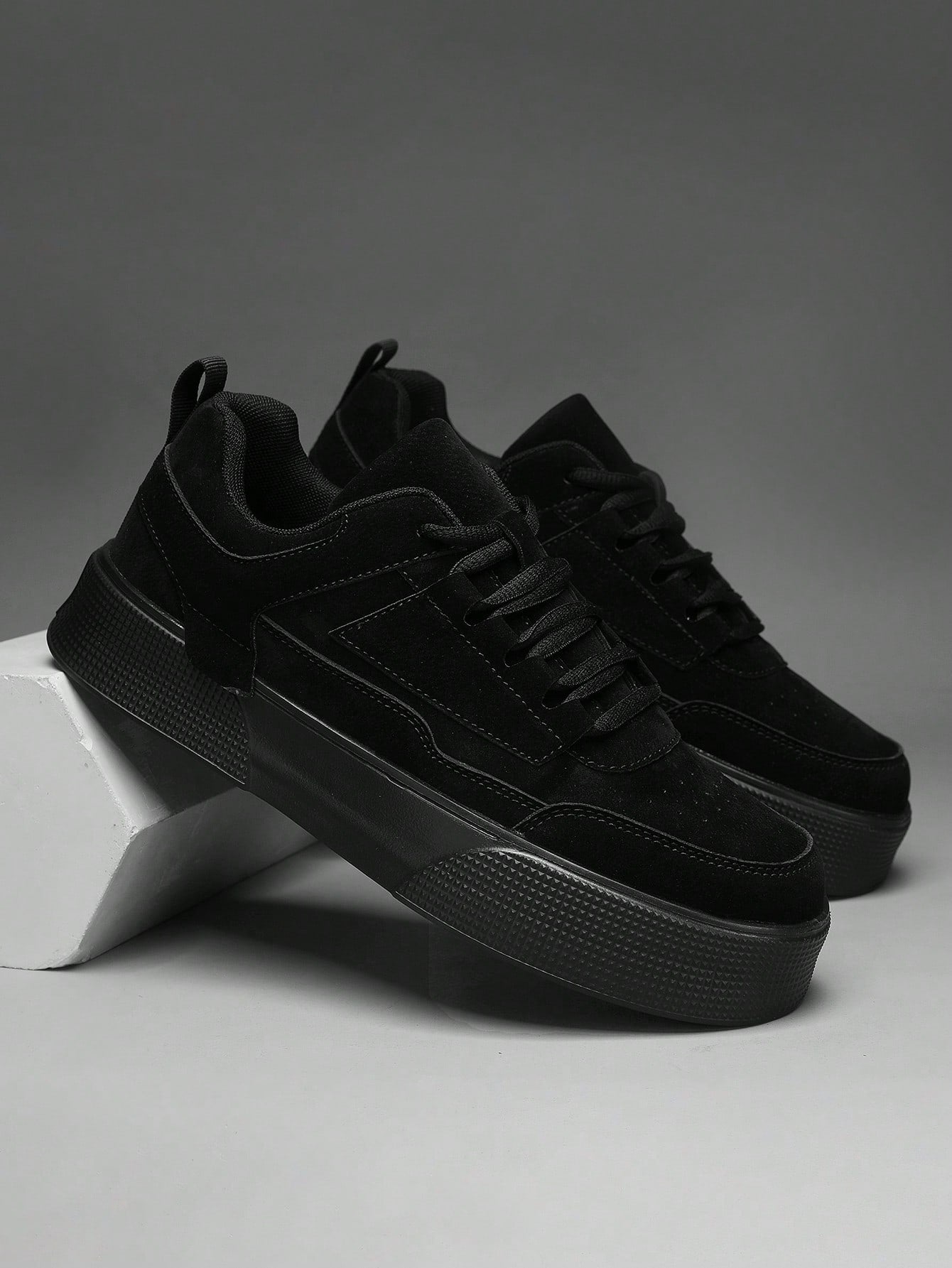 Tênis Street Casual Solado Grosso Design Minimalista