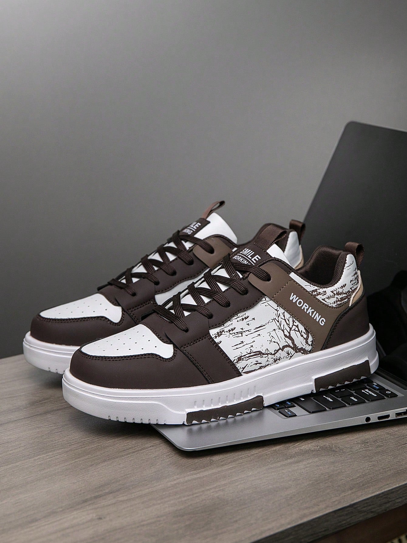 Tênis Street Estilo Urbano Recortes Detalhados