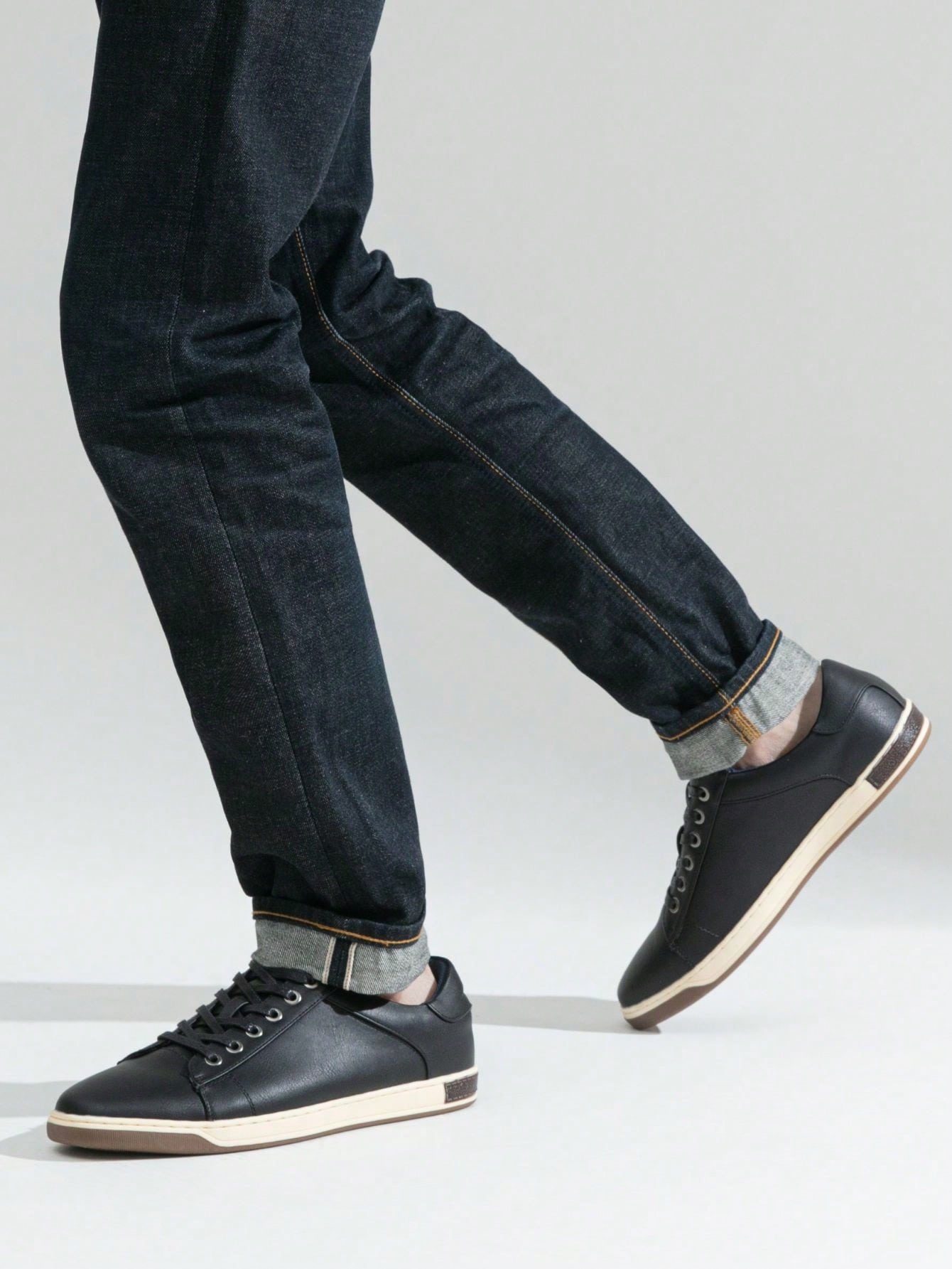 Tênis Casual Couro Design Clássico Solado Resistente