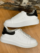 Tênis Casual Estruturado Solado Alto Minimalista