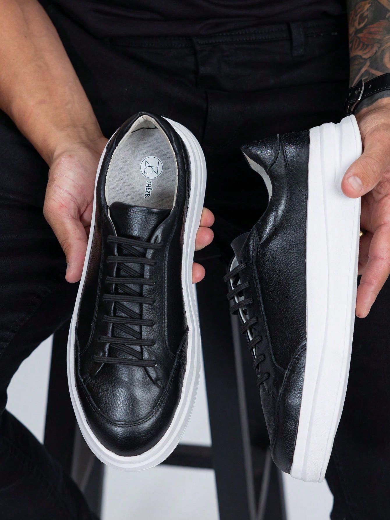 Tênis Casual Couro Com Solado Alto Robustecido