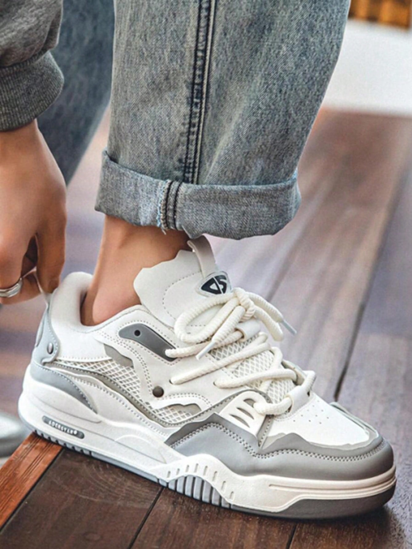 Tênis Chunky Cano Baixo Estilo Retrô