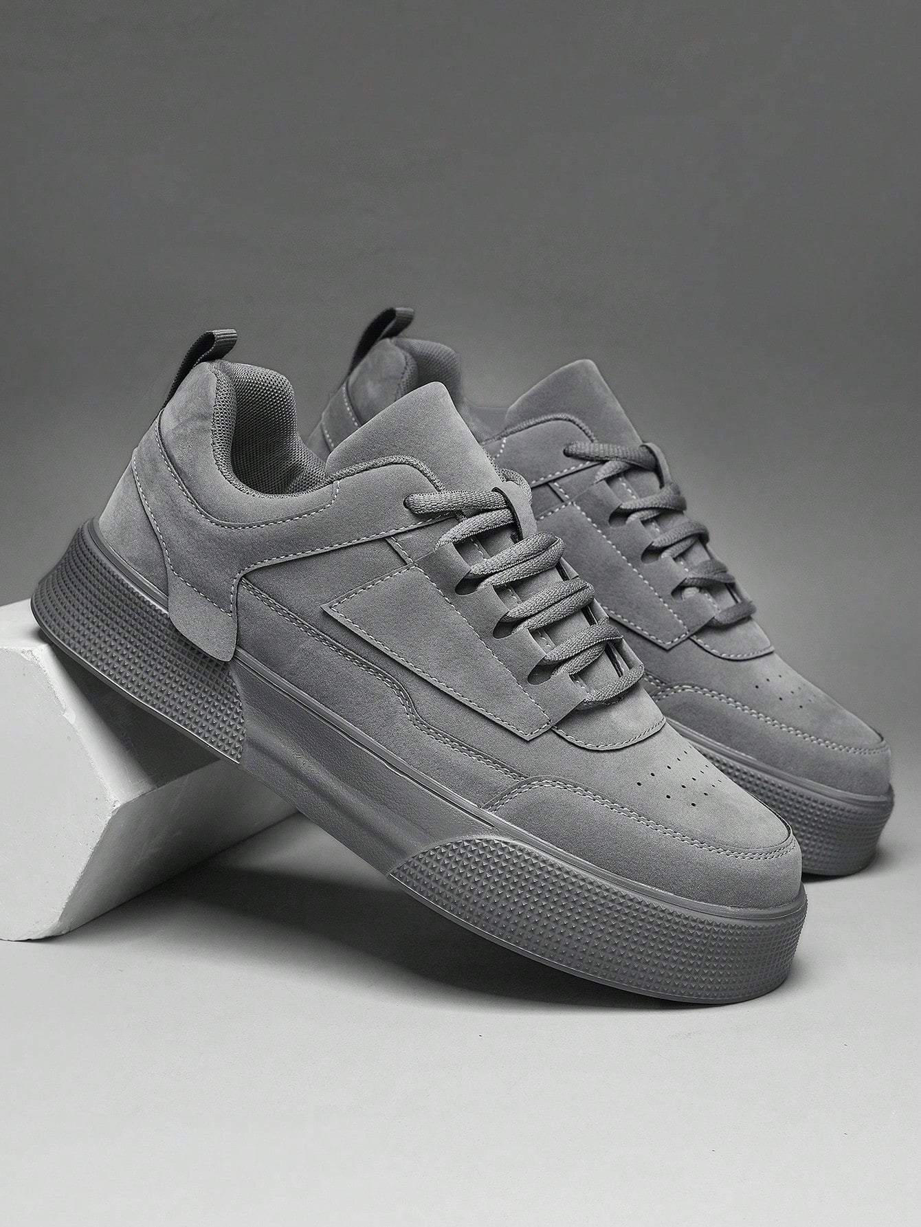 Tênis Street Casual Solado Grosso Design Minimalista