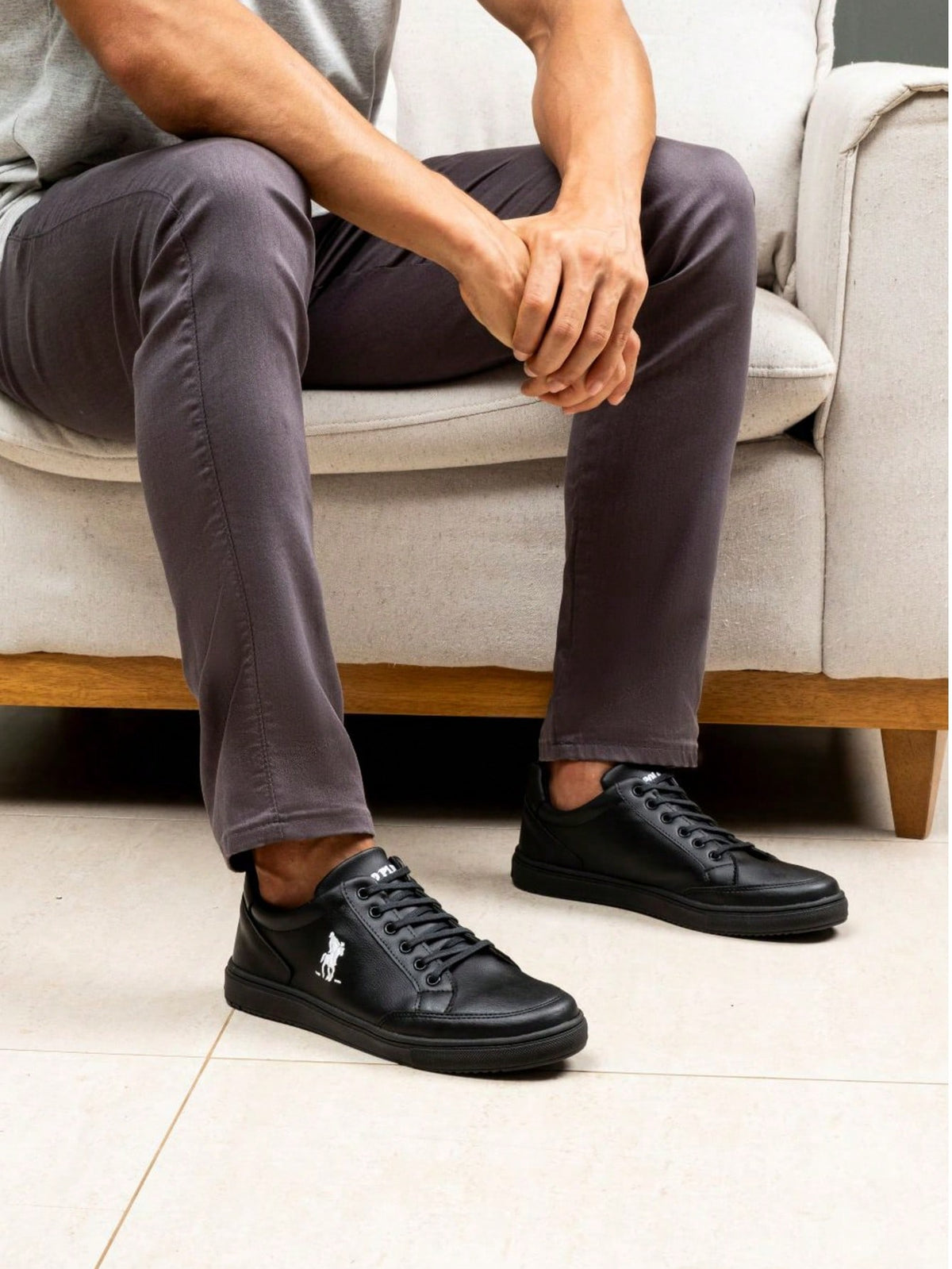 Tênis Casual Cano Baixo Design Minimalista Urbano