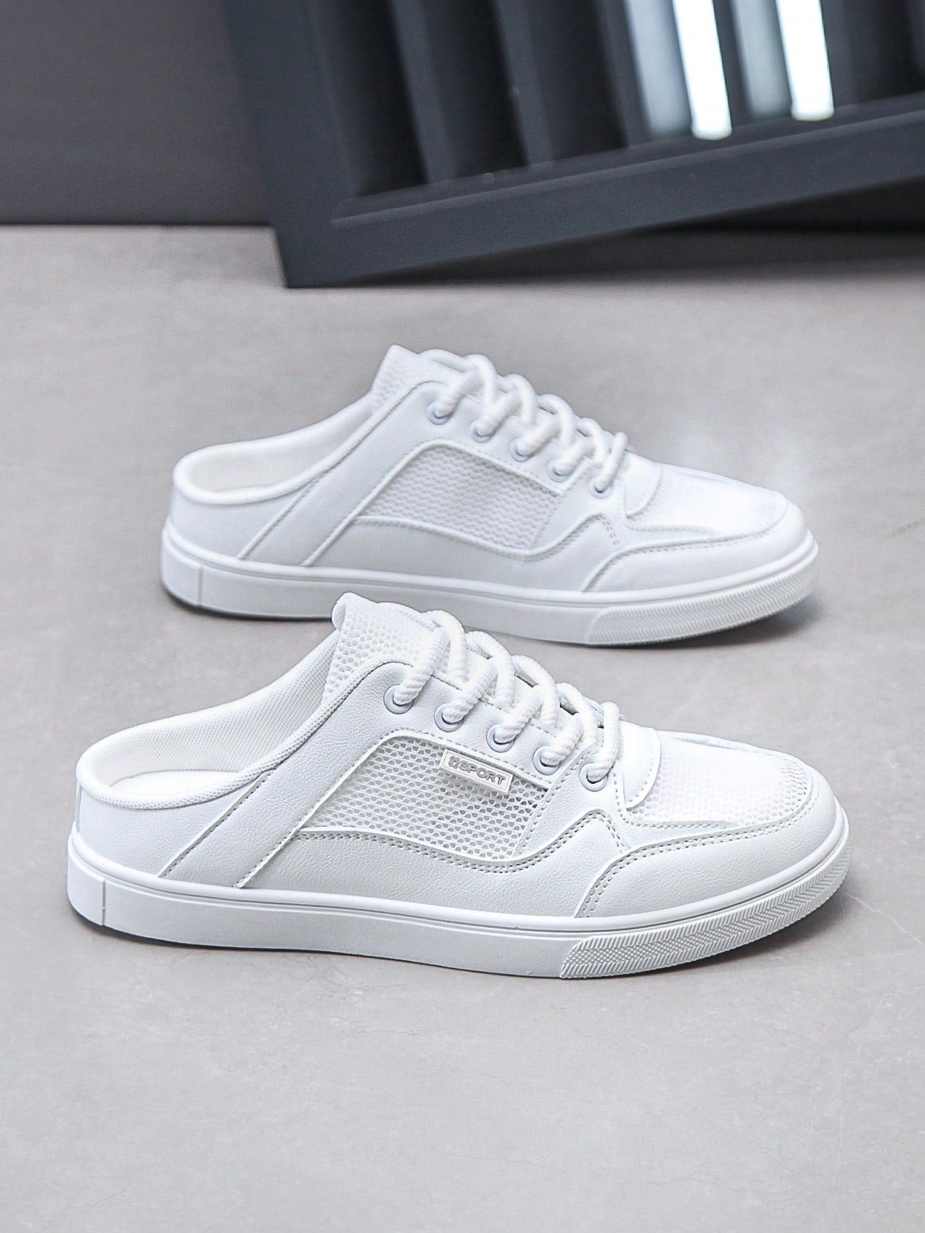 Tênis Casual Mule Lona Com Detalhe Respirável