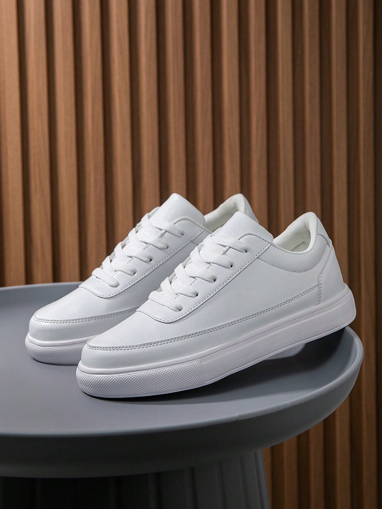 Tênis Casual Couro Design Minimalista Com Solado Durável