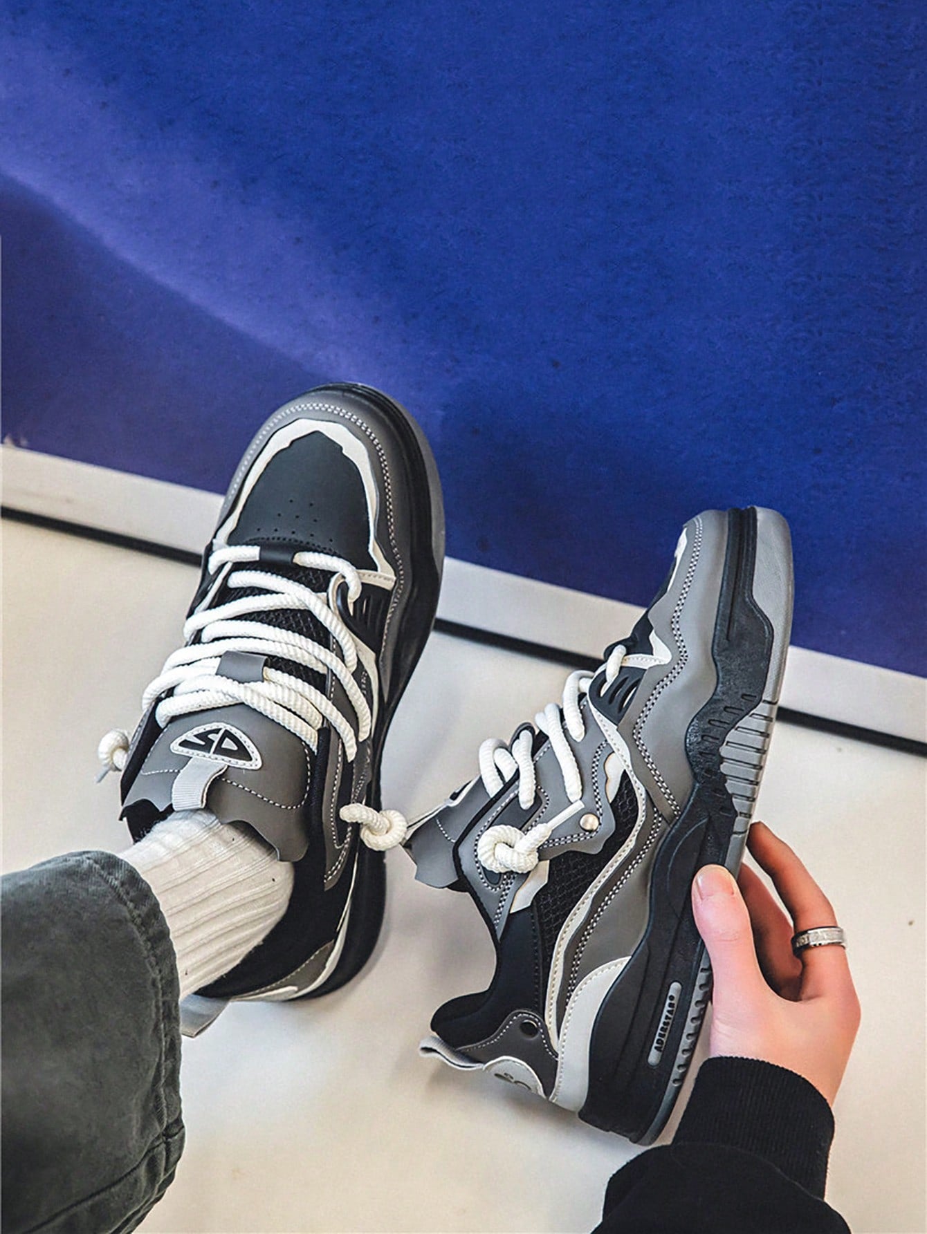 Tênis Chunky Cano Baixo Estilo Retrô