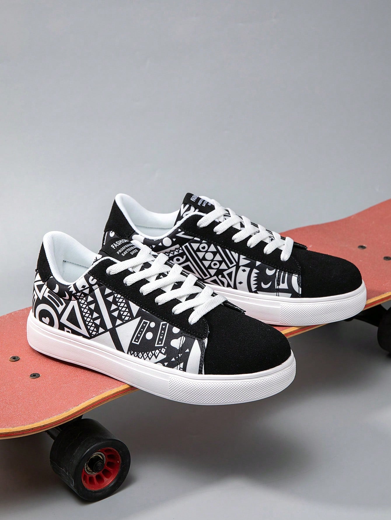 Tênis Street Estampado Tribal Preto E Branco Estilo Urbano