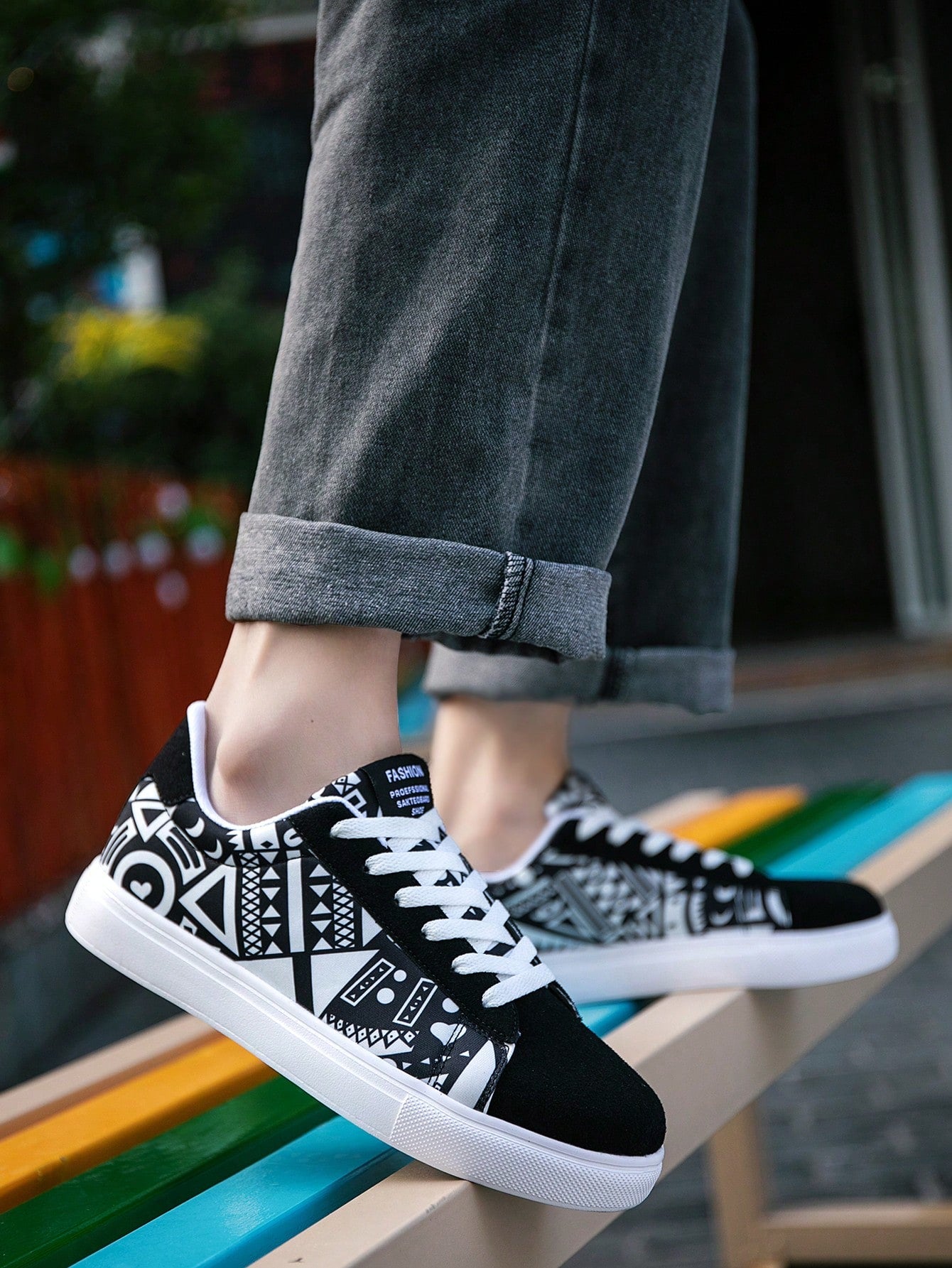 Tênis Street Estampado Tribal Preto E Branco Estilo Urbano