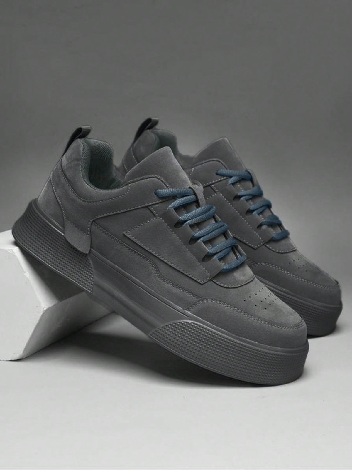 Tênis Street Design Clean Solado Robusto