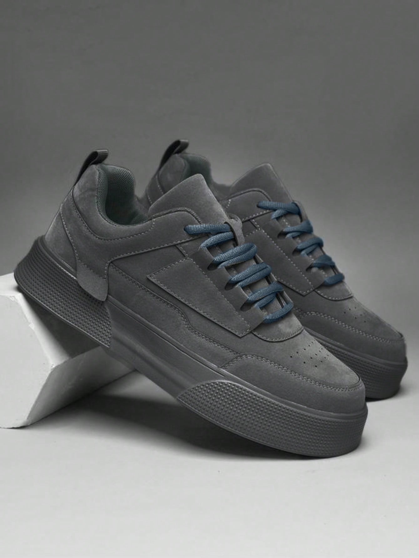 Tênis Street Design Clean Solado Robusto