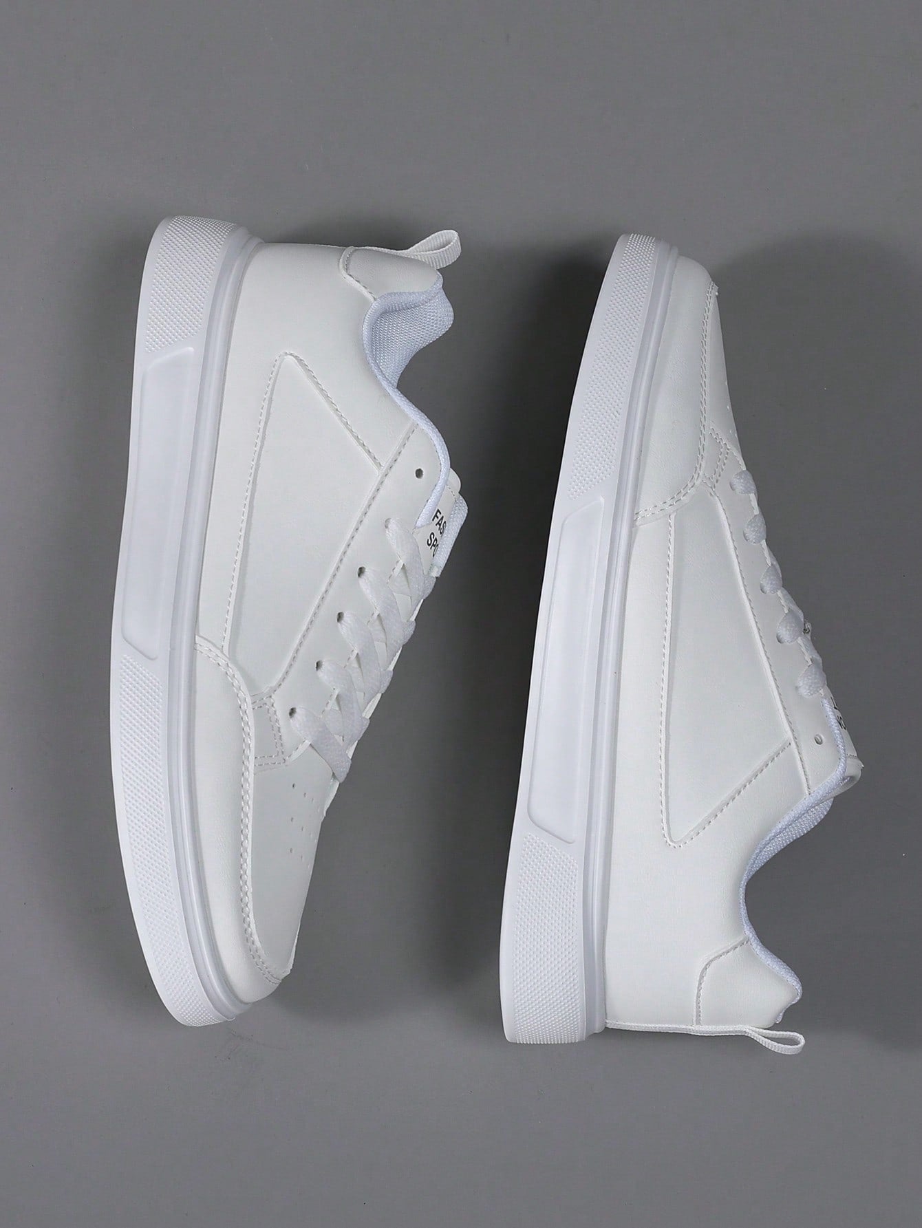 Tênis Casual Sintético Design Minimalista Com Solado Resistente