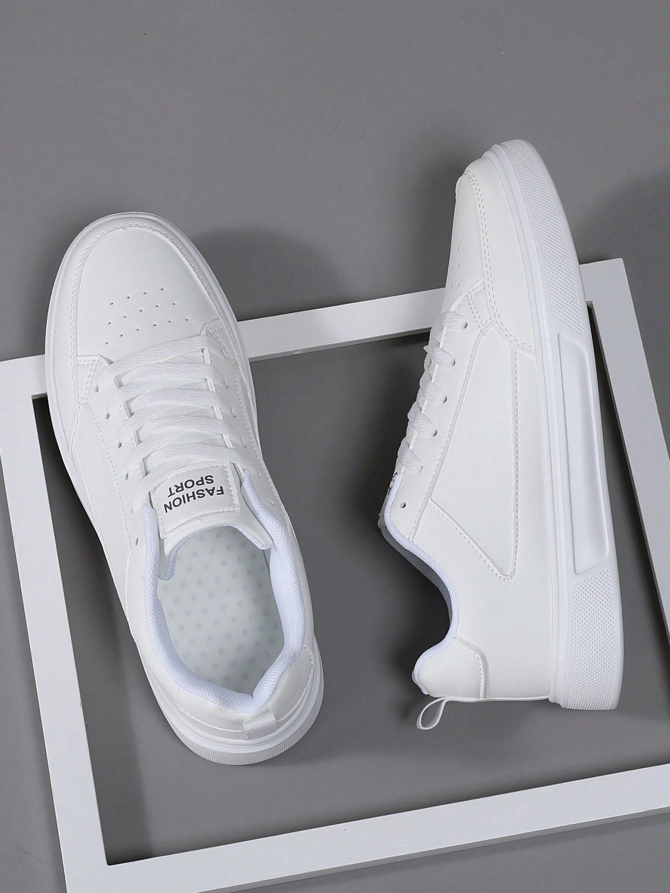 Tênis Casual Sintético Design Minimalista Com Solado Resistente