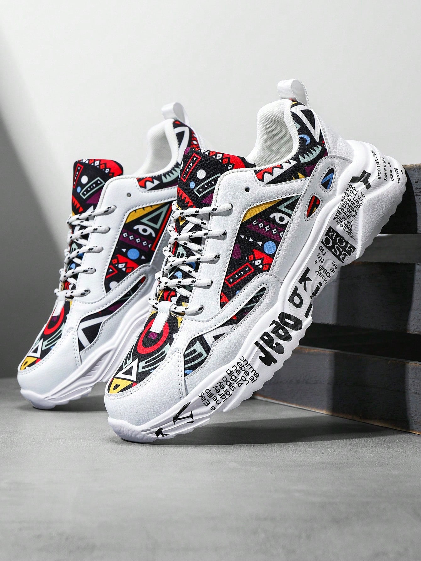 Tênis Corrida Estampado Solado Grosso Resistente