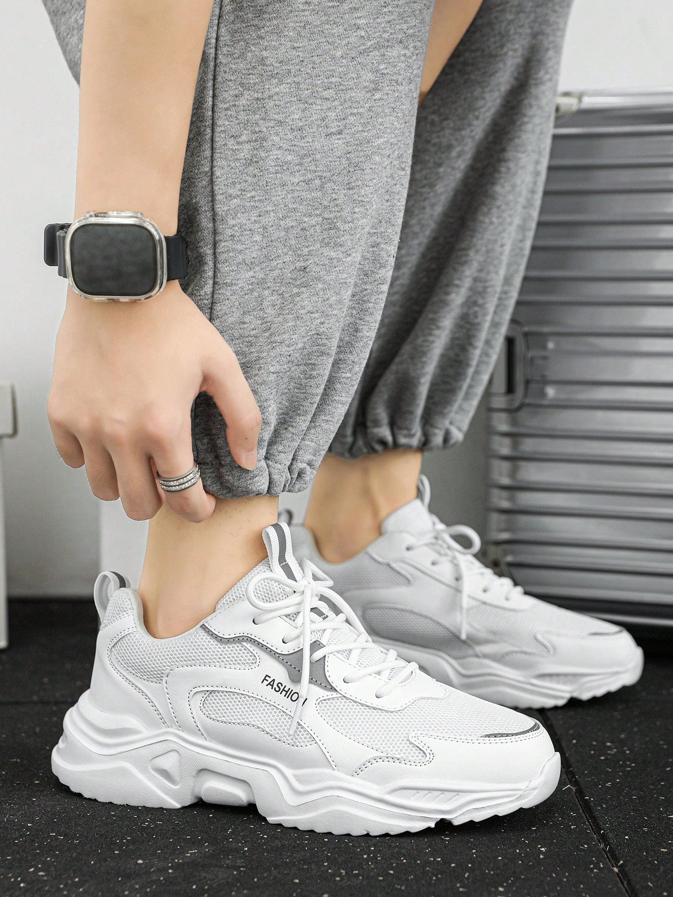 Tênis Corrida Com Sola Tratorada Design Robusto