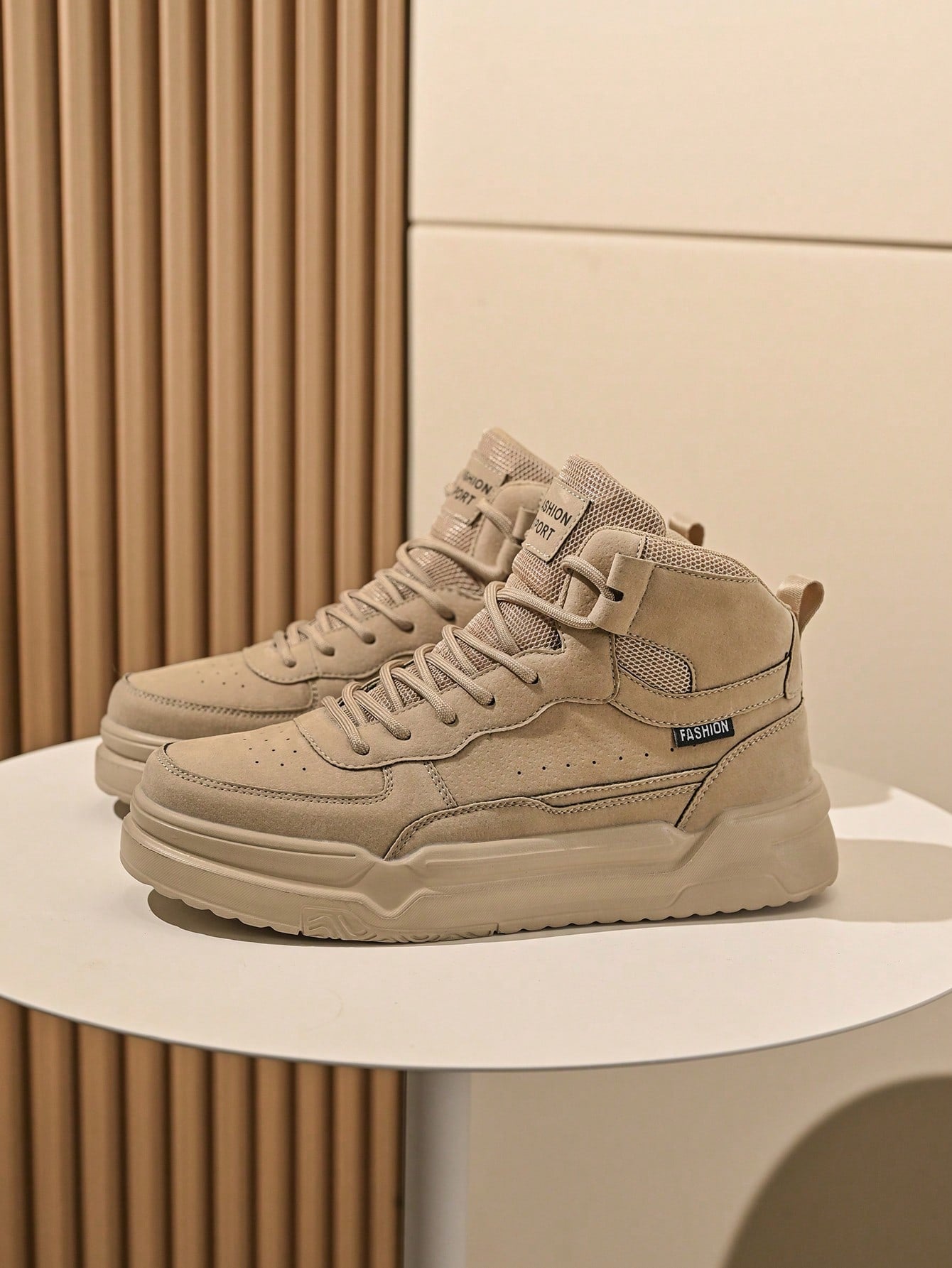 Tênis Street Estilo Urbano Recortes Modernos