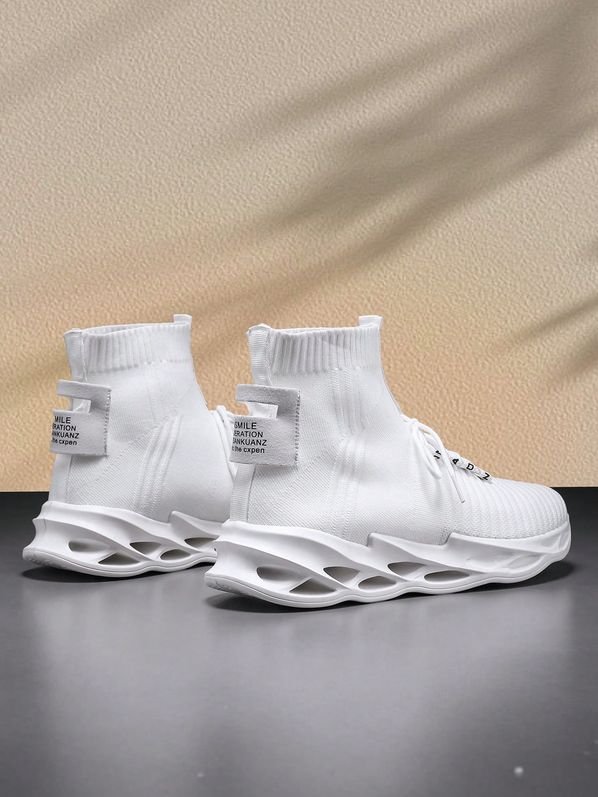 Tênis Corrida Knit Cano Alto Solado Vazado