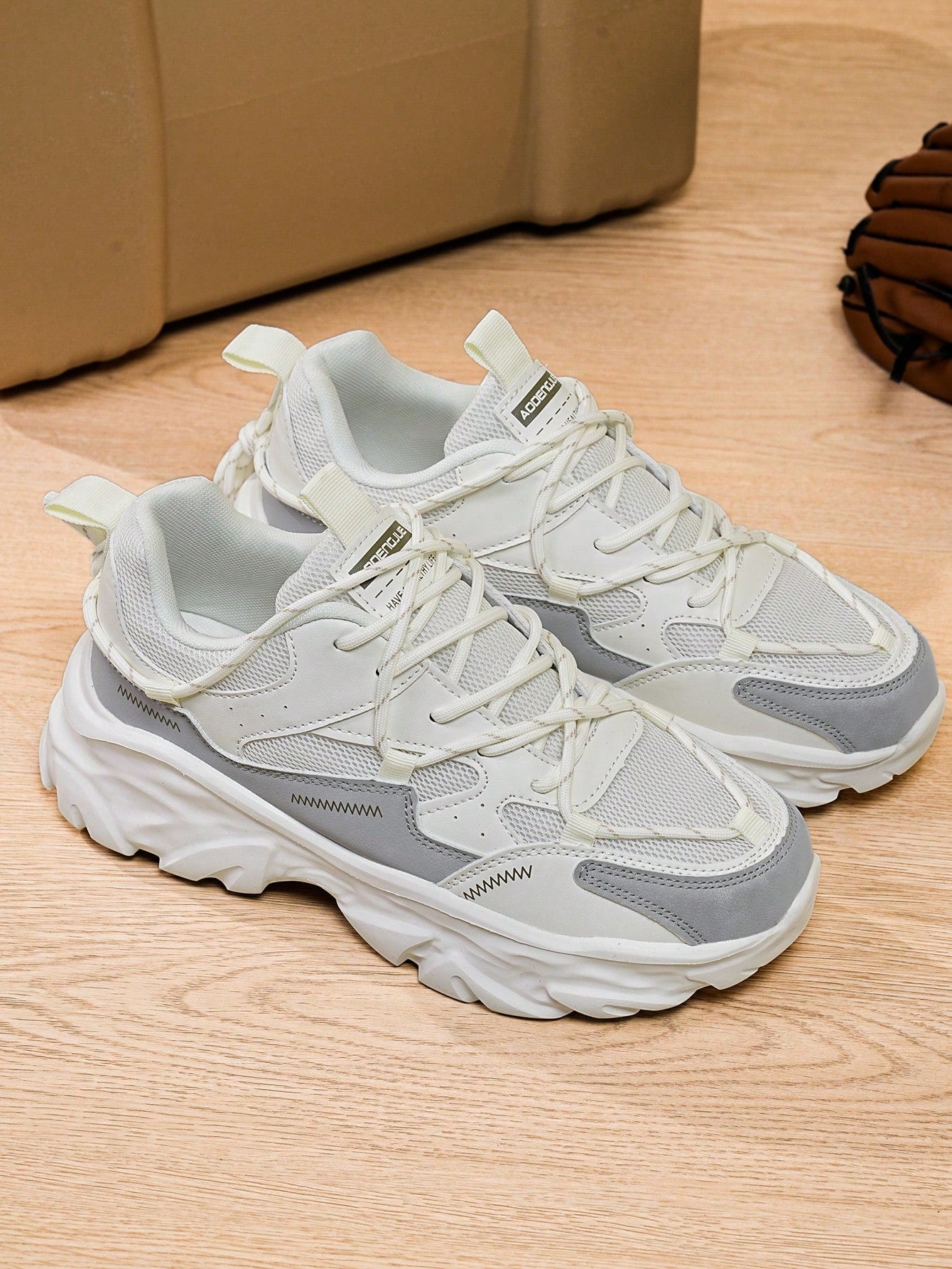 Tênis Chunky Cano Baixo Solado Tratorado