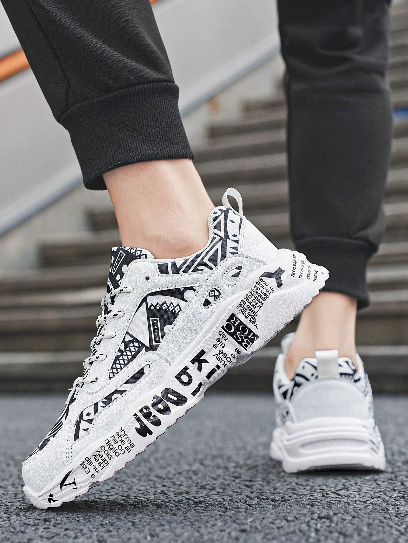 Tênis Corrida Estampado Solado Resistente