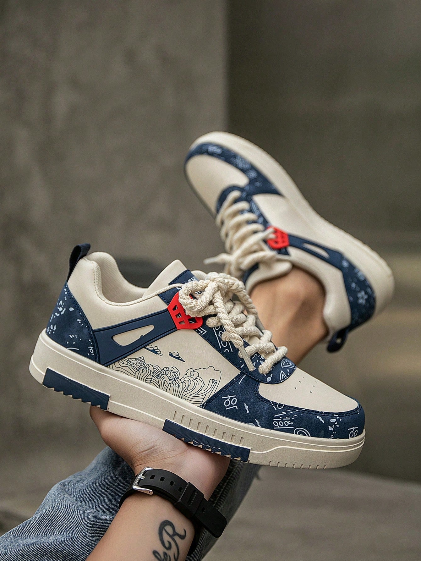 Tênis Street Estampado Detalhes Casuais Design Urbano