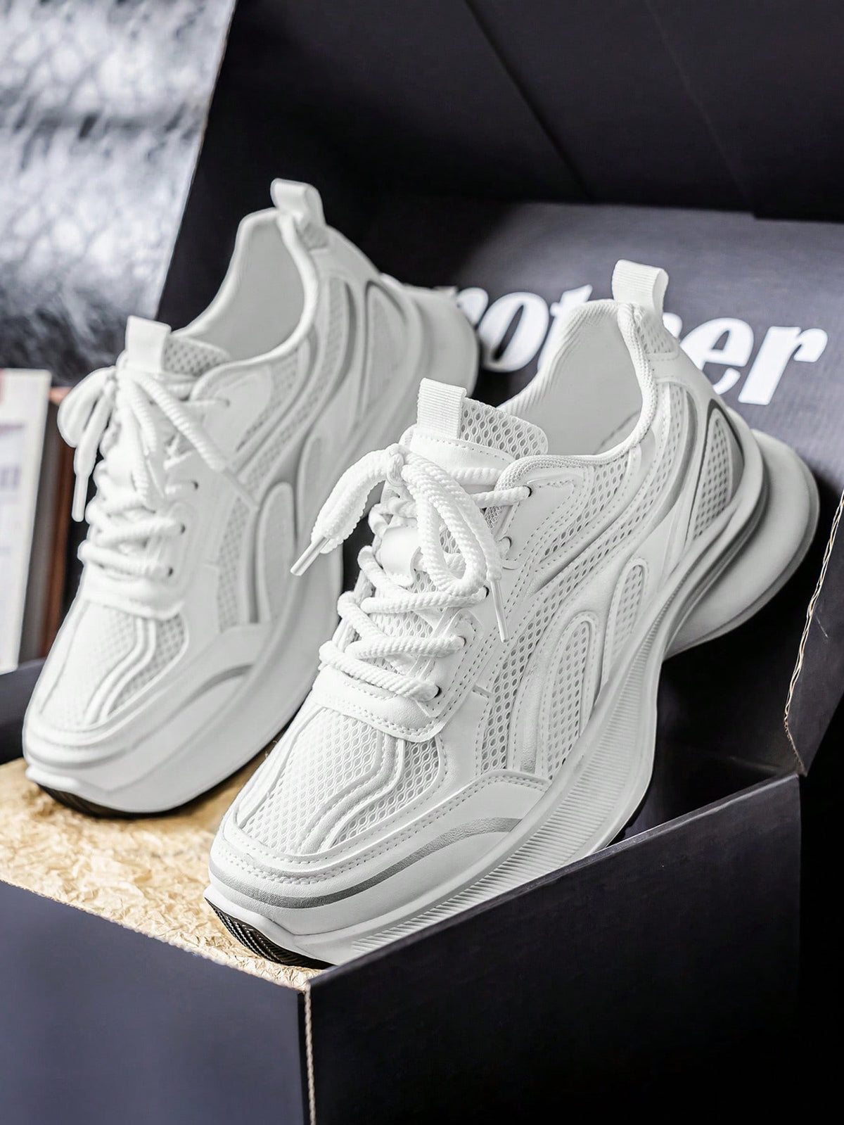 Tênis Chunky Esportivo Com Detalhes Refletivos