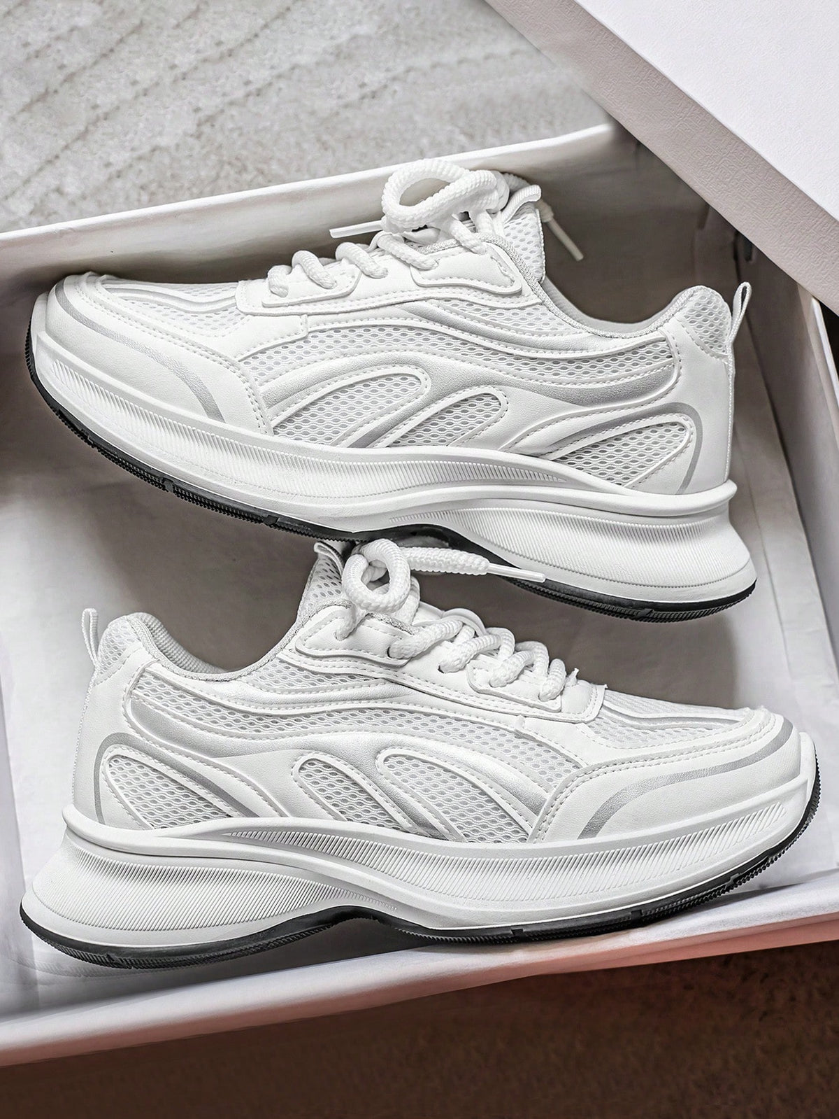 Tênis Chunky Esportivo Com Detalhes Refletivos