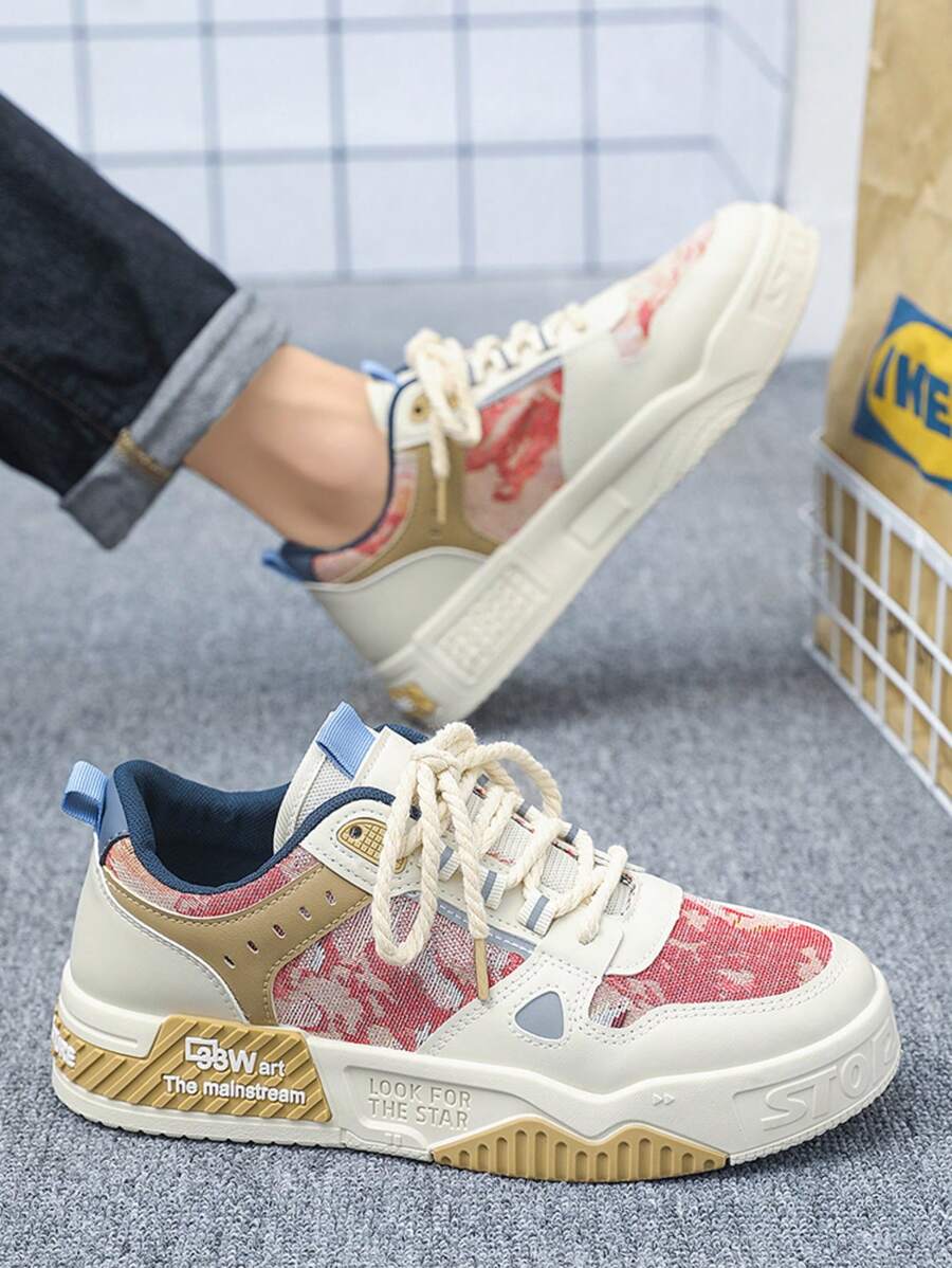 Tênis Street Estilo Urbano Com Detalhes Estampados