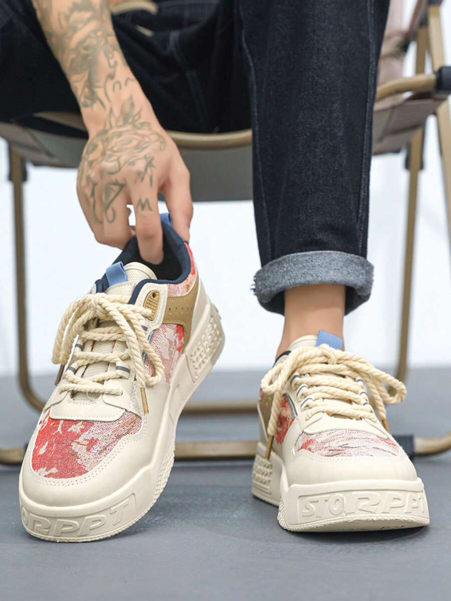 Tênis Street Estilo Urbano Com Detalhes Estampados