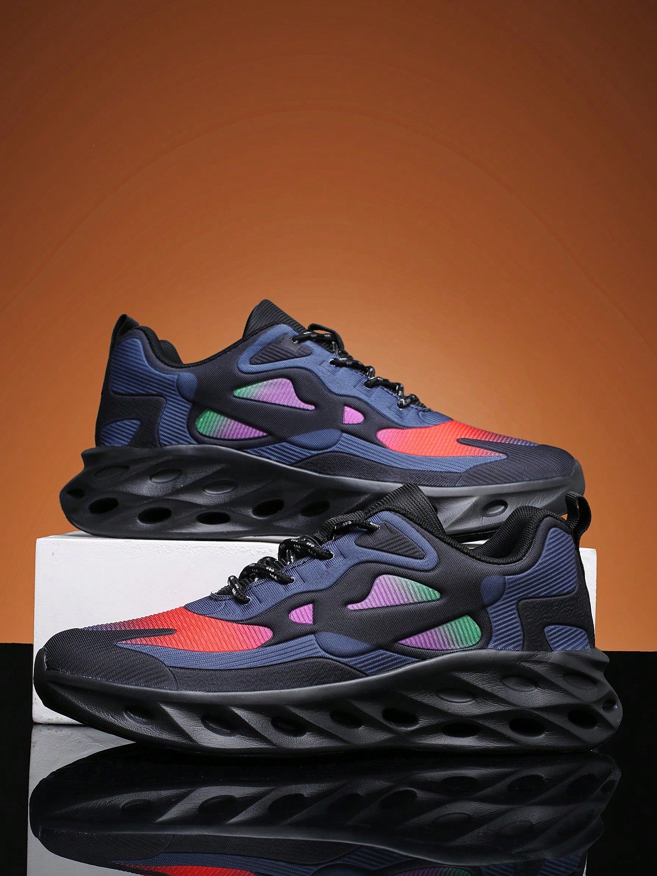 Tênis Corrida Estilo Futurista Com Solado Vazado Confortável