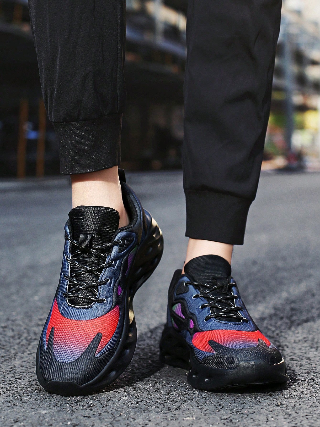 Tênis Corrida Estilo Futurista Com Solado Vazado Confortável