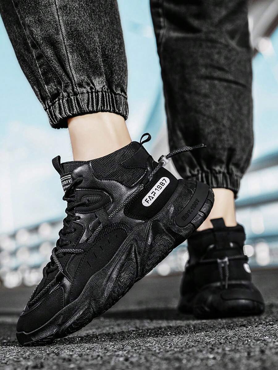 Tênis Chunky Cano Médio Com Solado Tratorado