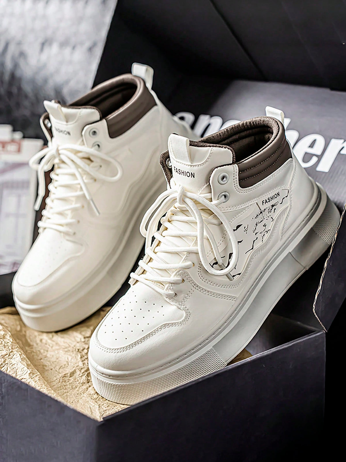 Tênis Street Cano Alto Solado Robusto