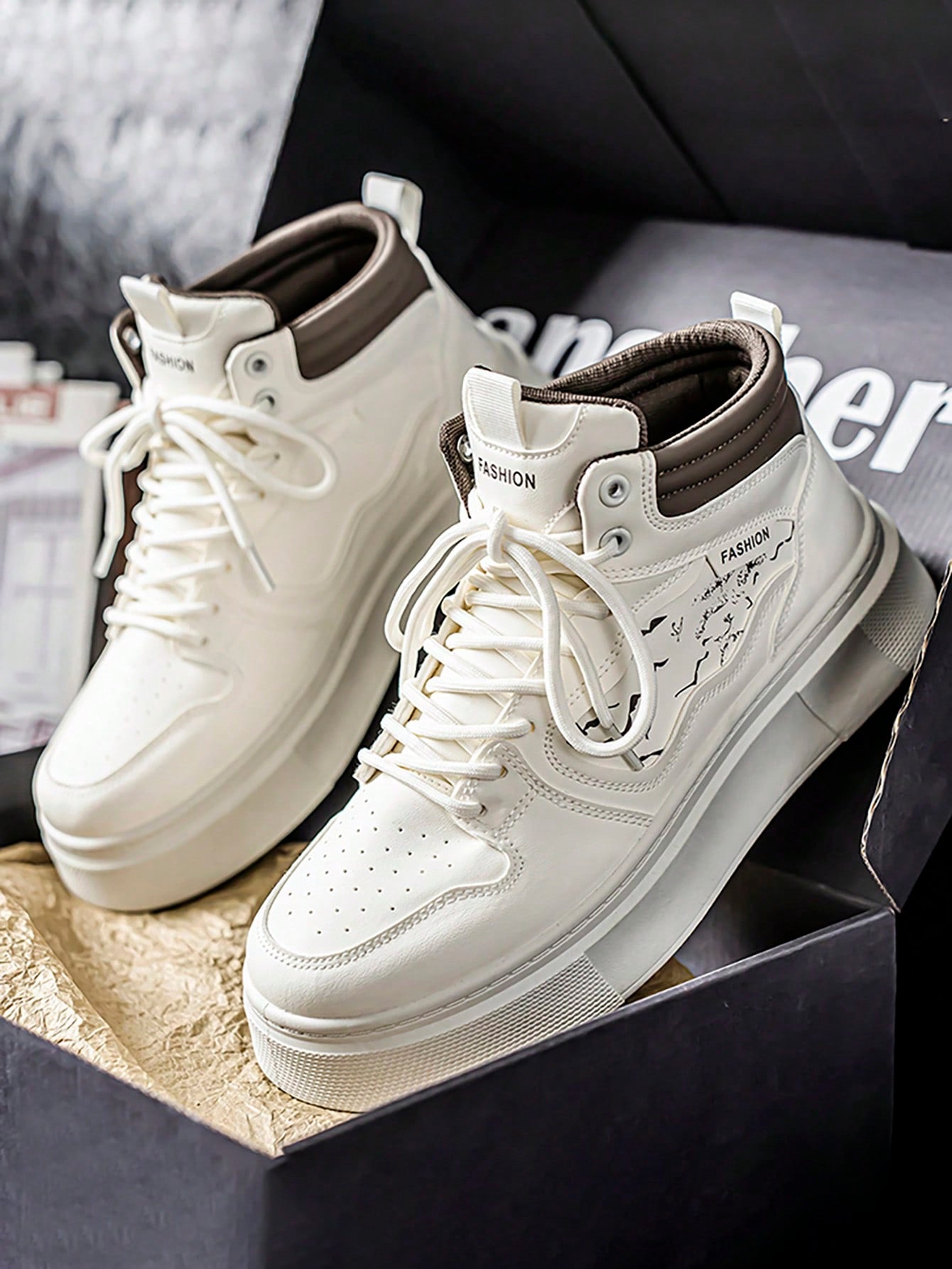 Tênis Street Cano Alto Solado Robusto