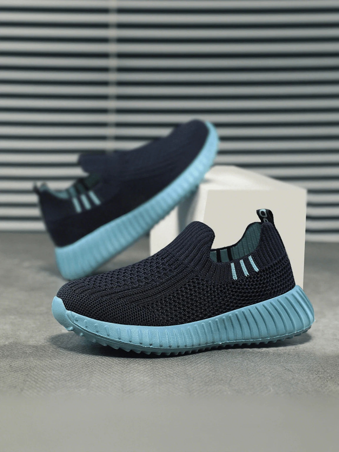 Tênis Corrida Knit Flexível Confortável