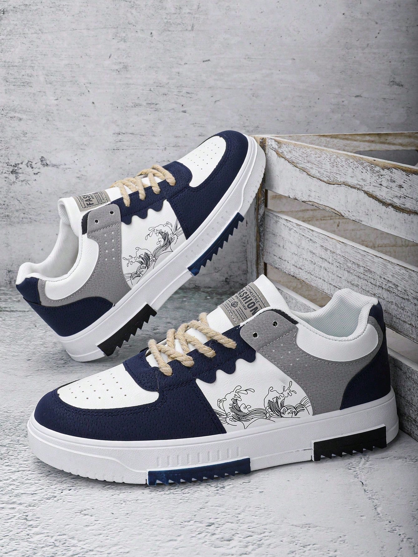 Tênis Street Recortes Modernos Solado Reforçado