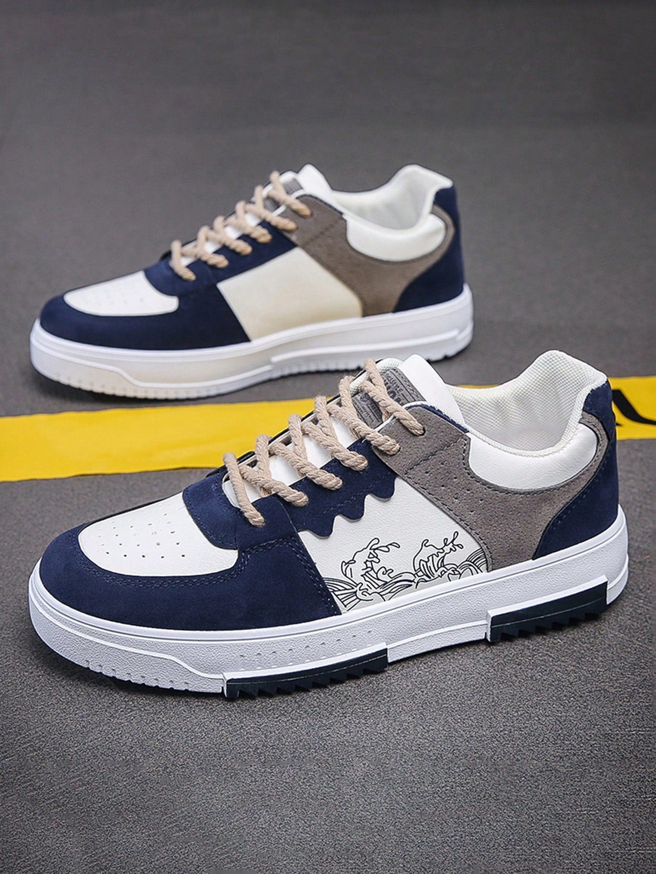 Tênis Street Recortes Modernos Solado Reforçado