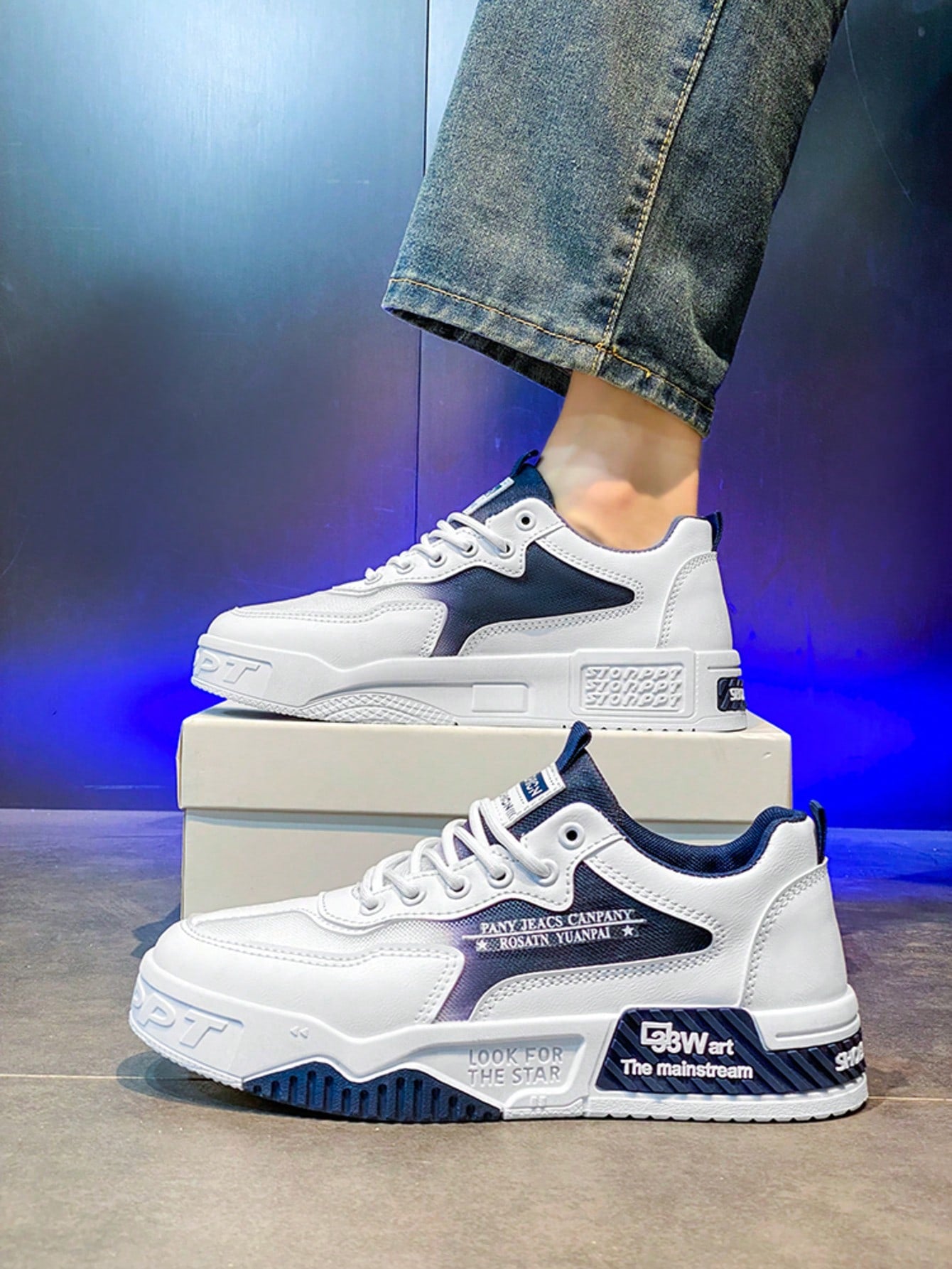 Tênis Street Cano Baixo Recortes Estilizados